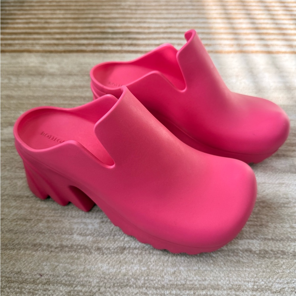 Bottega Veneta Pink Flash Clogs